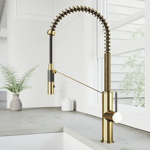 Main product image of Livingston Single Handle Pull-Down Sprayer Kitchen Faucet (Matte Brushed Gold), VG02027MG