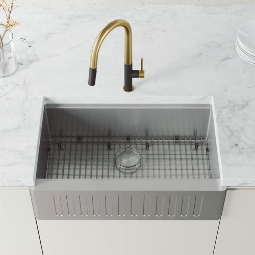 Main product image of Greenwich Single Handle Pull-Down Sprayer Kitchen Faucet (Matte Brushed Gold/Matte Black), VG02029MBMGG
