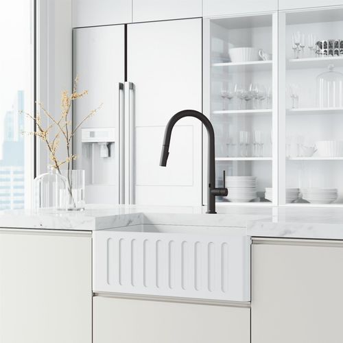 Main product image of Greenwich Single Handle Pull-Down Sprayer Kitchen Faucet w/ Touchless Sensor (Matte Black), VG02029MBS