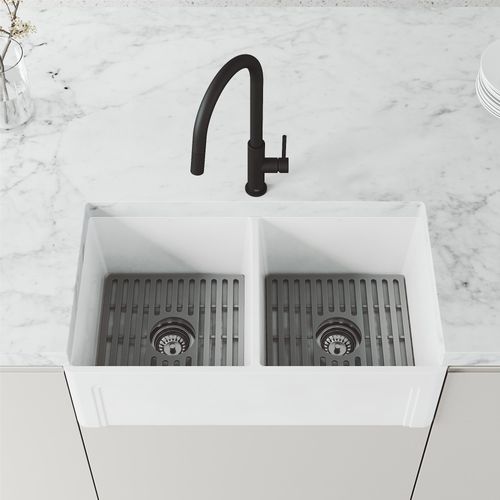 Main product image of Bristol Single Handle Pull-Down Sprayer Kitchen Faucet (Matte Black), VG02033MB