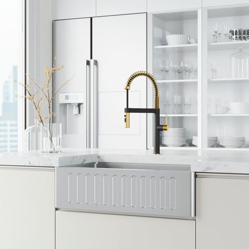 Main product image of Edison Pro Single Handle Pull-Down Kitchen Faucet (Matte Gold/Matte Black), VG02052MGMB
