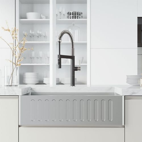 Main product image of Edison Pro Single Handle Pull-Down Kitchen Faucet (Stainless Steel/Matte Black), VG02052STMB