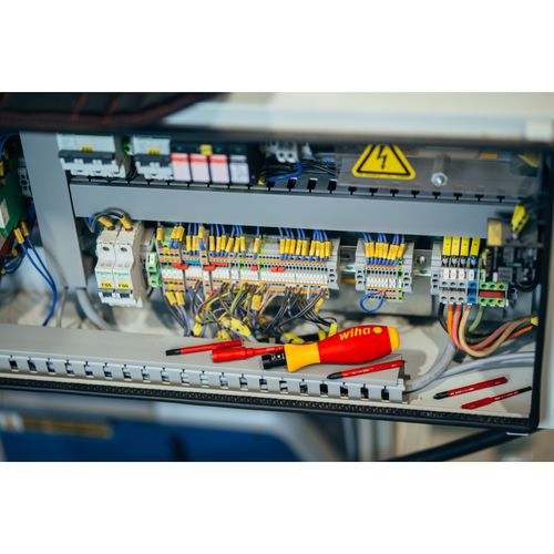 Main product image of 16-Piece Insulated TorqueControl & SlimLine Blade Set
